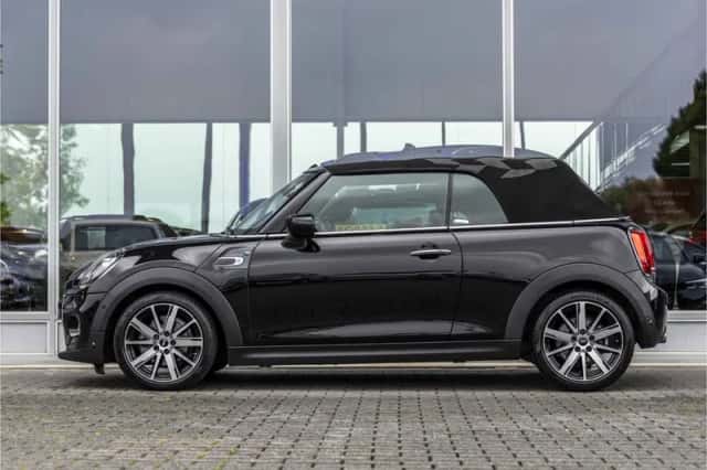 MINI Cooper (2021) thumbnail 6