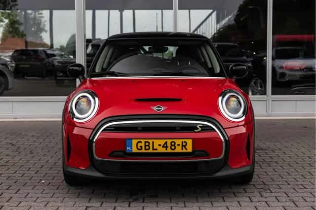 MINI Cooper (2022) thumbnail 4