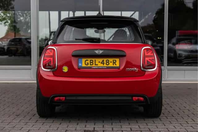 MINI Cooper (2022) thumbnail 5