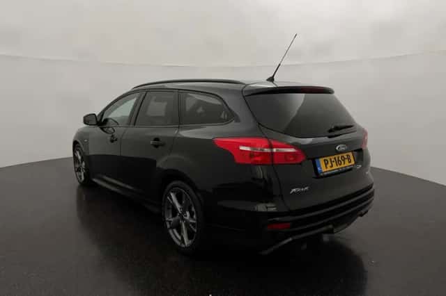 Ford Focus (2017) thumbnail 4