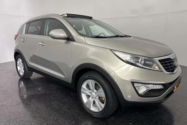 Kia Sportage (2013) thumbnail 3