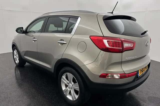 Kia Sportage (2013) thumbnail 4