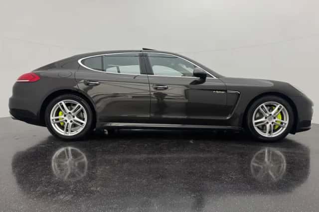 Porsche Panamera (2013) thumbnail 5