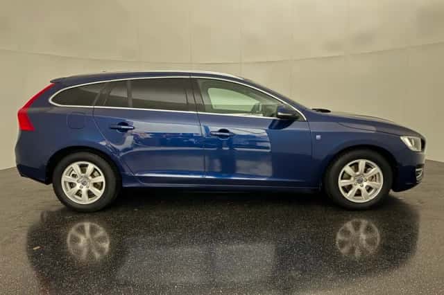 Volvo V60 (2014) thumbnail 5