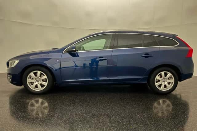 Volvo V60 (2014) thumbnail 6