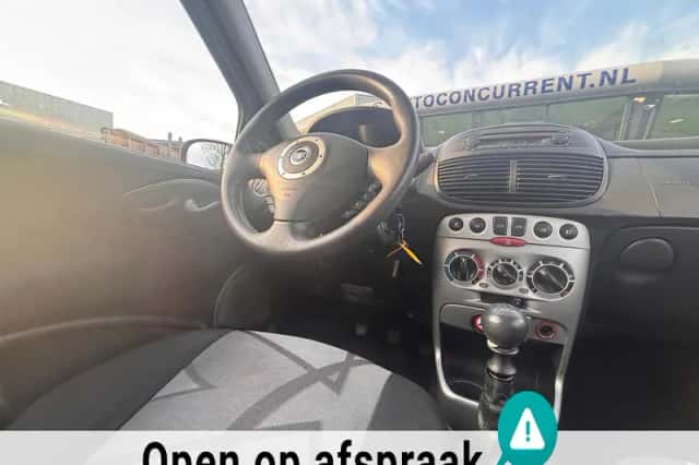 Fiat Punto (2005) thumbnail 2
