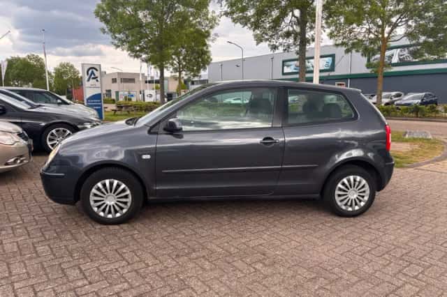 Volkswagen Polo (2005) thumbnail 6