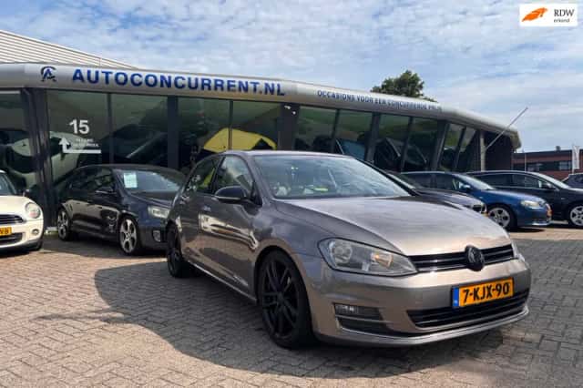 Volkswagen Golf (2013) thumbnail 1