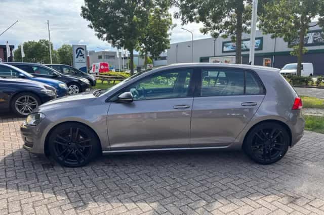 Volkswagen Golf (2013) thumbnail 6