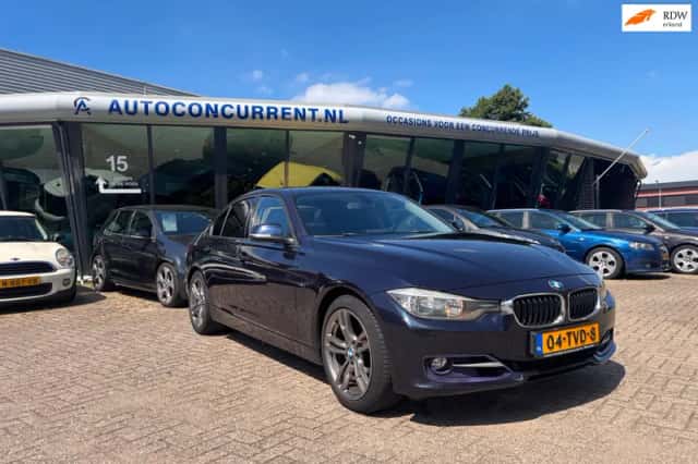 BMW 3-Serie (2012) thumbnail 1