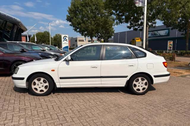 Hyundai Elantra (2001) thumbnail 6