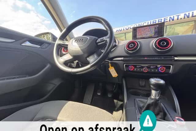 Audi A3 (2014) thumbnail 2