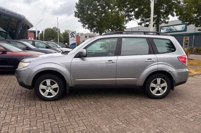 Subaru Forester (2008) thumbnail 6