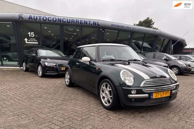 MINI Cooper (2003) thumbnail 1