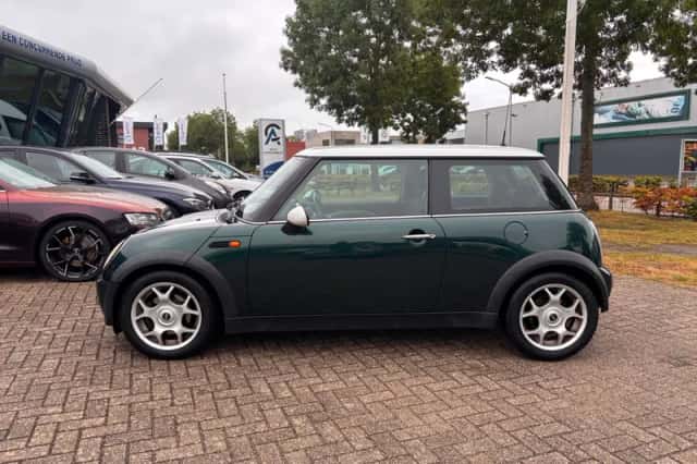 MINI Cooper (2003) thumbnail 6