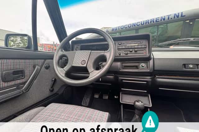 Volkswagen Golf (1991) thumbnail 2