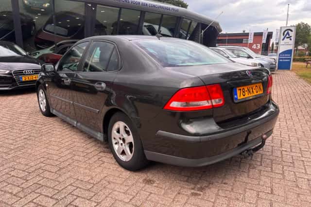 Saab 9-3 (2004) thumbnail 3