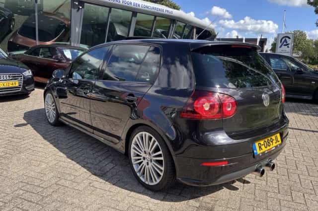 Volkswagen Golf (2008) thumbnail 3