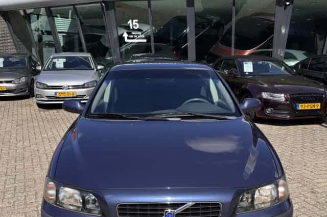 Volvo S60 (2001) thumbnail 4