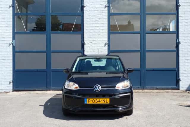 Volkswagen Up! (2022) thumbnail 5