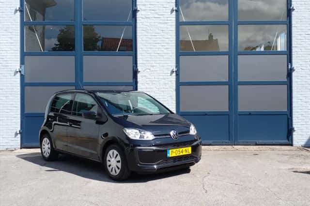 Volkswagen Up! (2022) thumbnail 6