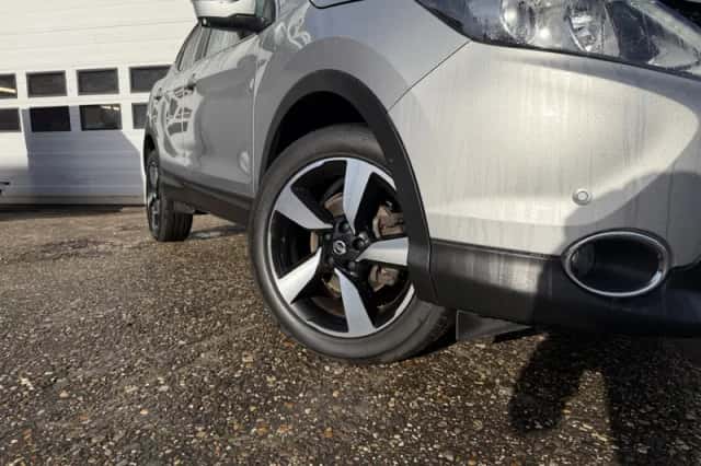 Nissan Qashqai (2017) thumbnail 5
