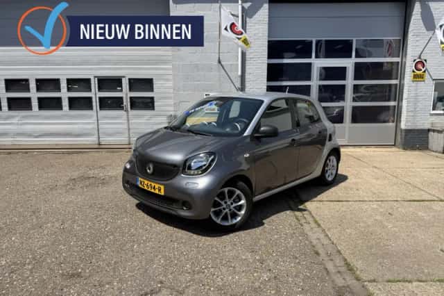 Smart Forfour (2017) thumbnail 1