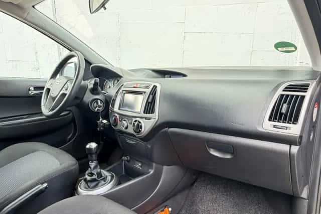 Hyundai i20 (2014) thumbnail 4