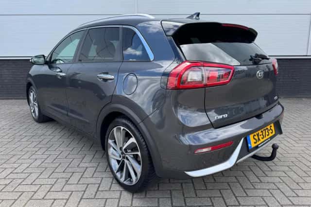 Kia Niro (2018) thumbnail 3