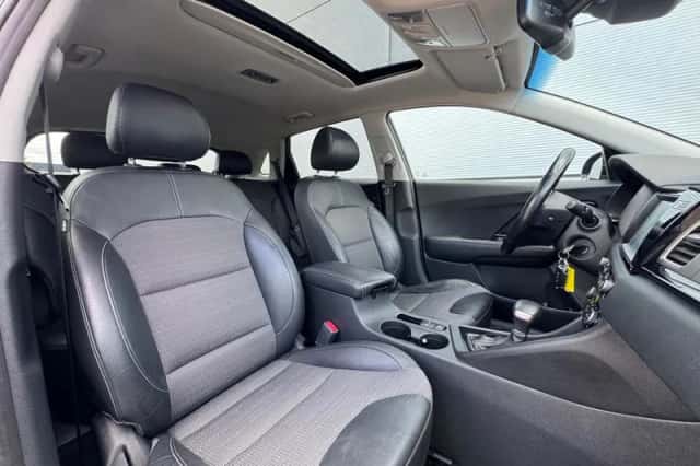Kia Niro (2018) thumbnail 5