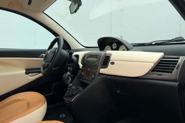 Lancia Ypsilon (2005) thumbnail 4
