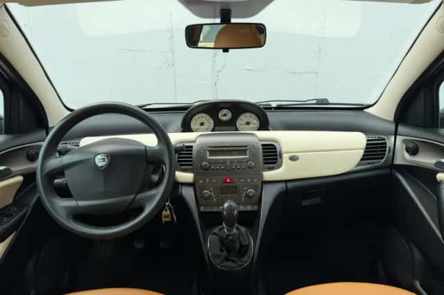 Lancia Ypsilon (2005) thumbnail 5
