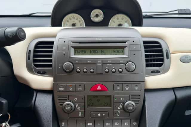 Lancia Ypsilon (2005) thumbnail 6