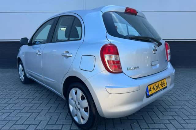 Nissan Micra (2012) thumbnail 3