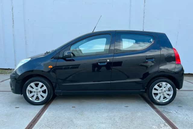 Nissan Pixo (2012) thumbnail 2
