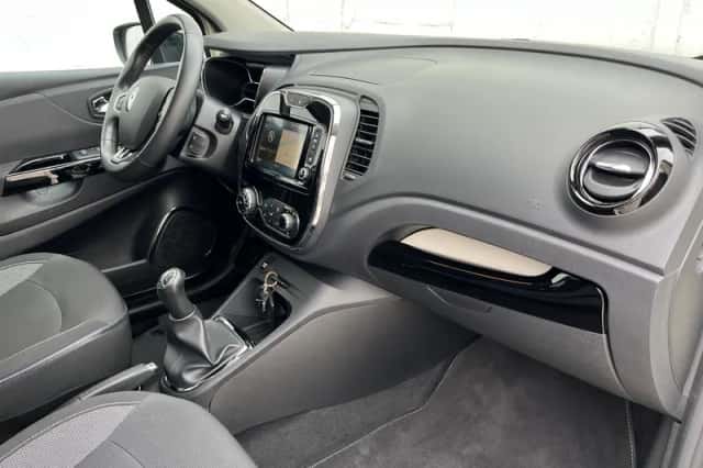 Renault Captur (2017) thumbnail 4