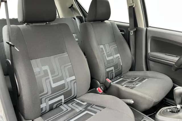 Suzuki Splash (2011) thumbnail 6