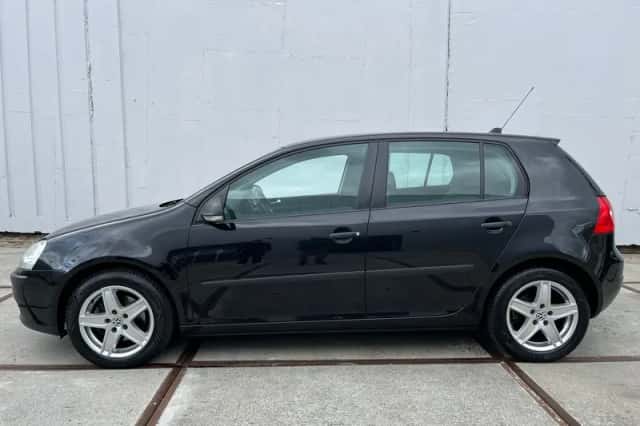 Volkswagen Golf (2008) thumbnail 2