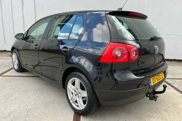 Volkswagen Golf (2008) thumbnail 3