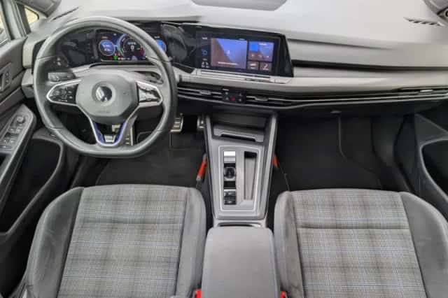 Volkswagen Golf (2020) thumbnail 5