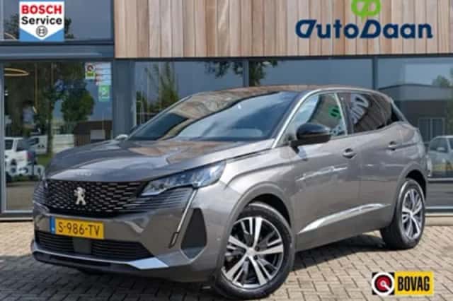 Peugeot 3008 (2023) thumbnail 1
