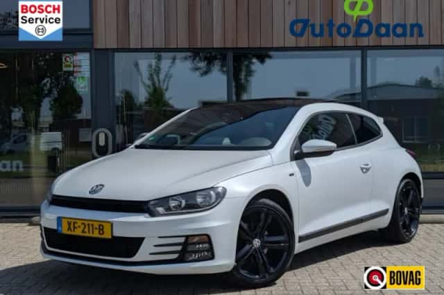 Volkswagen Scirocco (2017) thumbnail 1