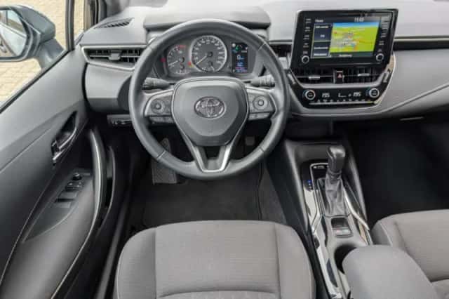 Toyota Corolla (2023) thumbnail 4