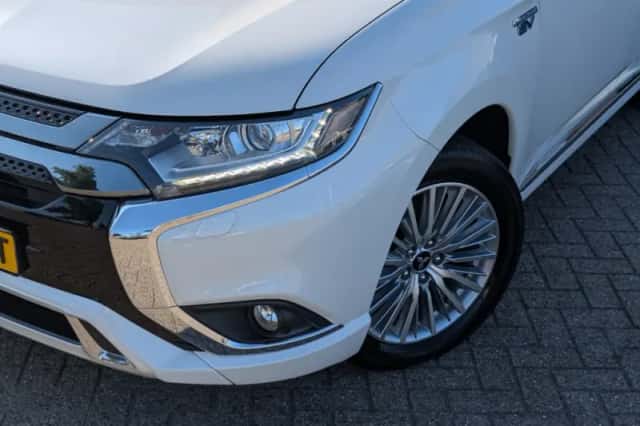 Mitsubishi Outlander (2026) thumbnail 2