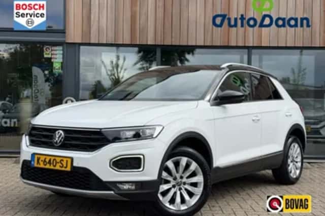 Volkswagen T-Roc (2021) thumbnail 1