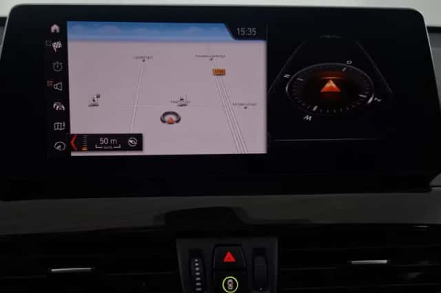 BMW X1 (2021) thumbnail 3