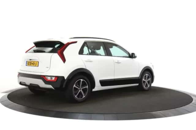 Kia Niro (2022) thumbnail 2