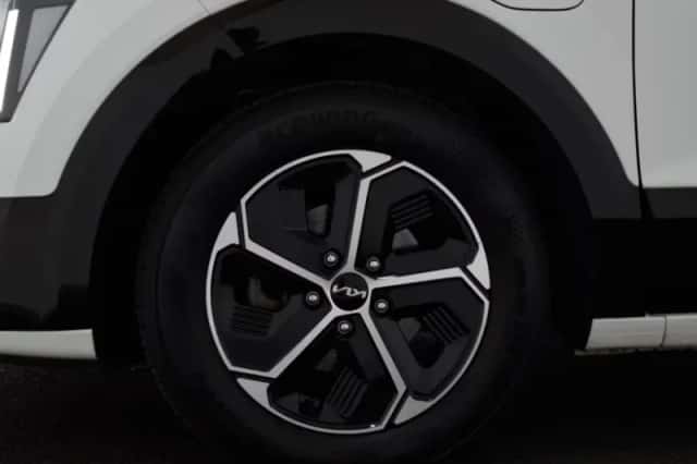 Kia Niro (2022) thumbnail 3