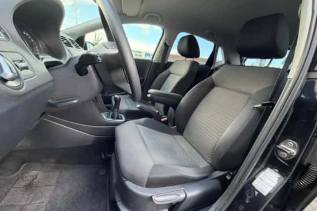 Volkswagen Polo (2011) thumbnail 5