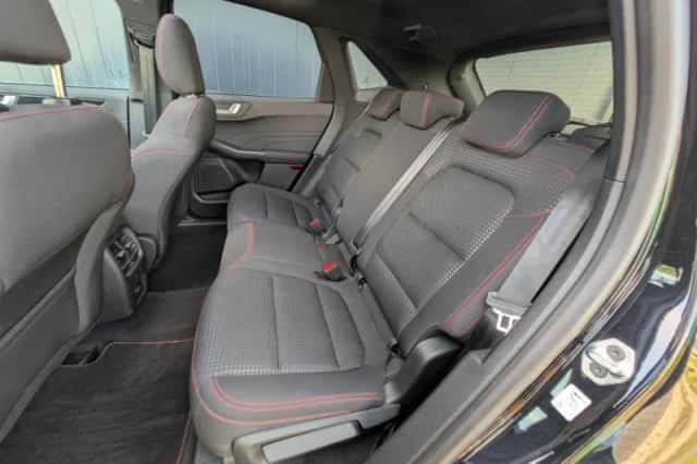 Ford Kuga (2022) thumbnail 5